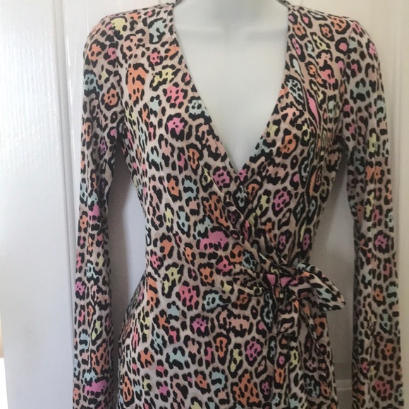 BCBG animal print wrap dress - Picture 2 of 7
